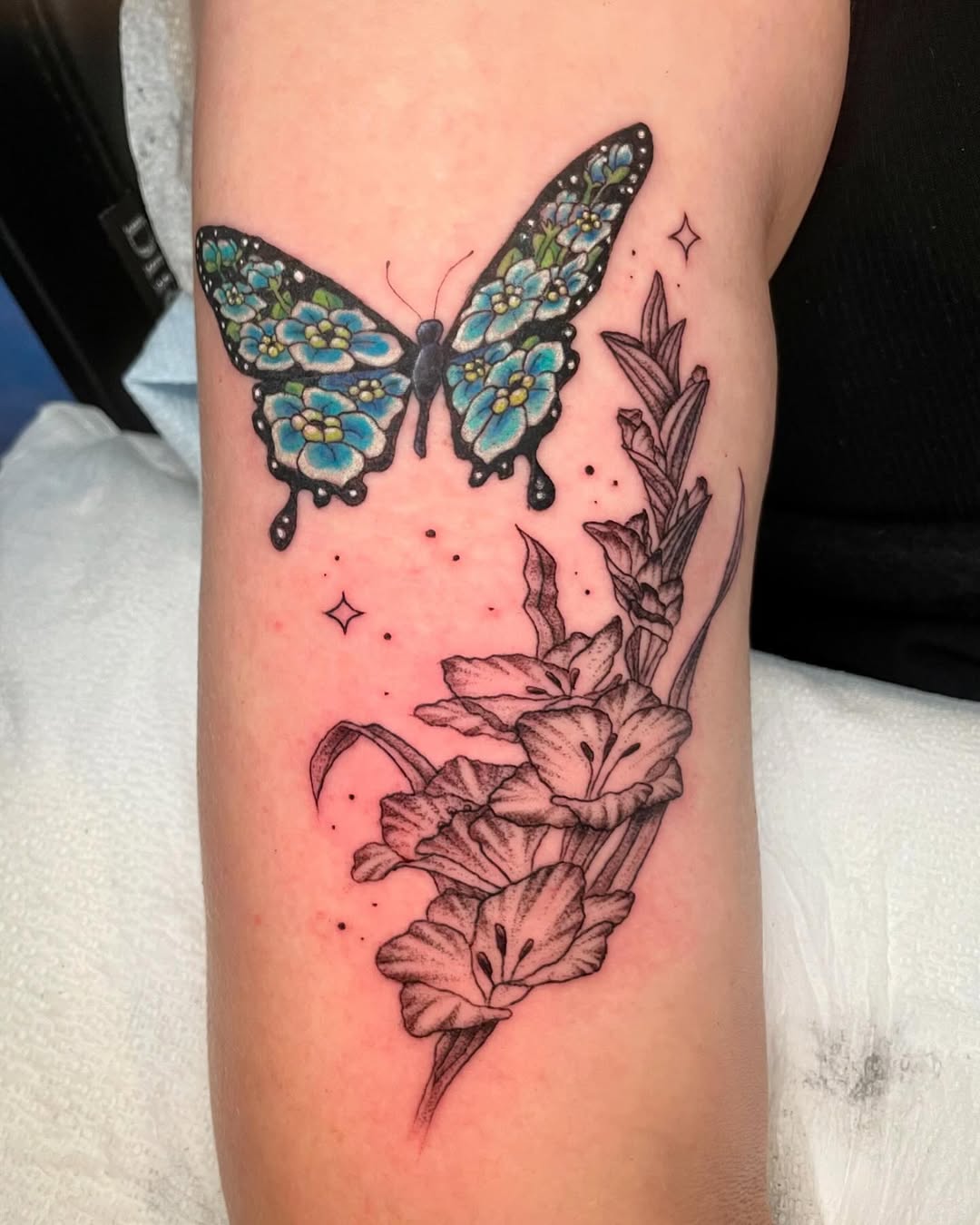 25 Gladiolus Tattoo Ideas with Simple Designs, Fine Line, Color and More