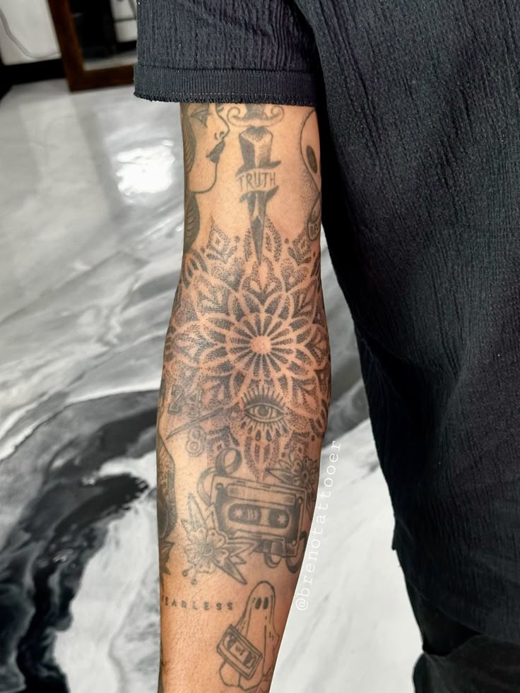 26 Ideas Mandala Tattoo: Artistic Inspiration for Ink Lovers