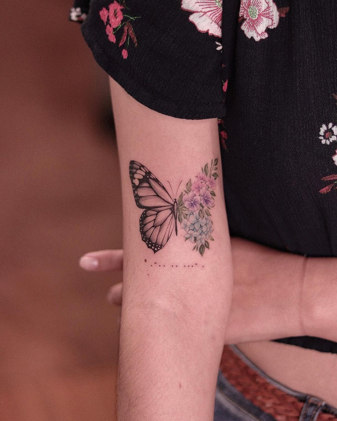 26 February Birth Flower Tattoo: Stunning Designs Inspired by Violets and Iris