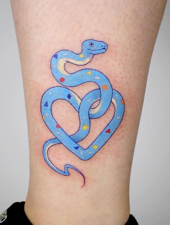 25 Classy and Pretty Tattoo Ideas for Women: Elegant Designs for Arm, Spine, Finger, and More