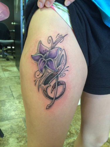 19 Hip and Thigh Tattoo Ideas for Women