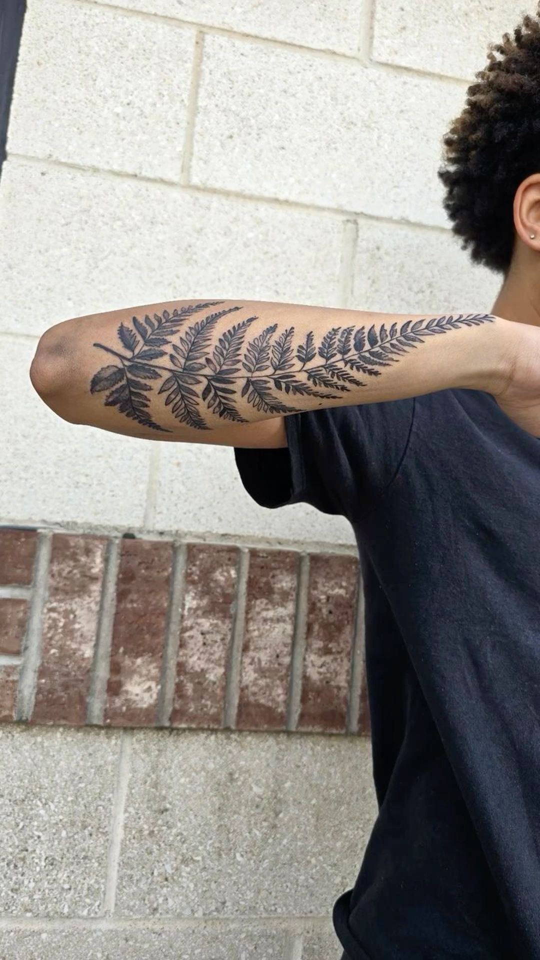 29 Fern Tattoo Ideas: Nature s Most Elegant Lines, From Shoulder Fronds to Hip Vines