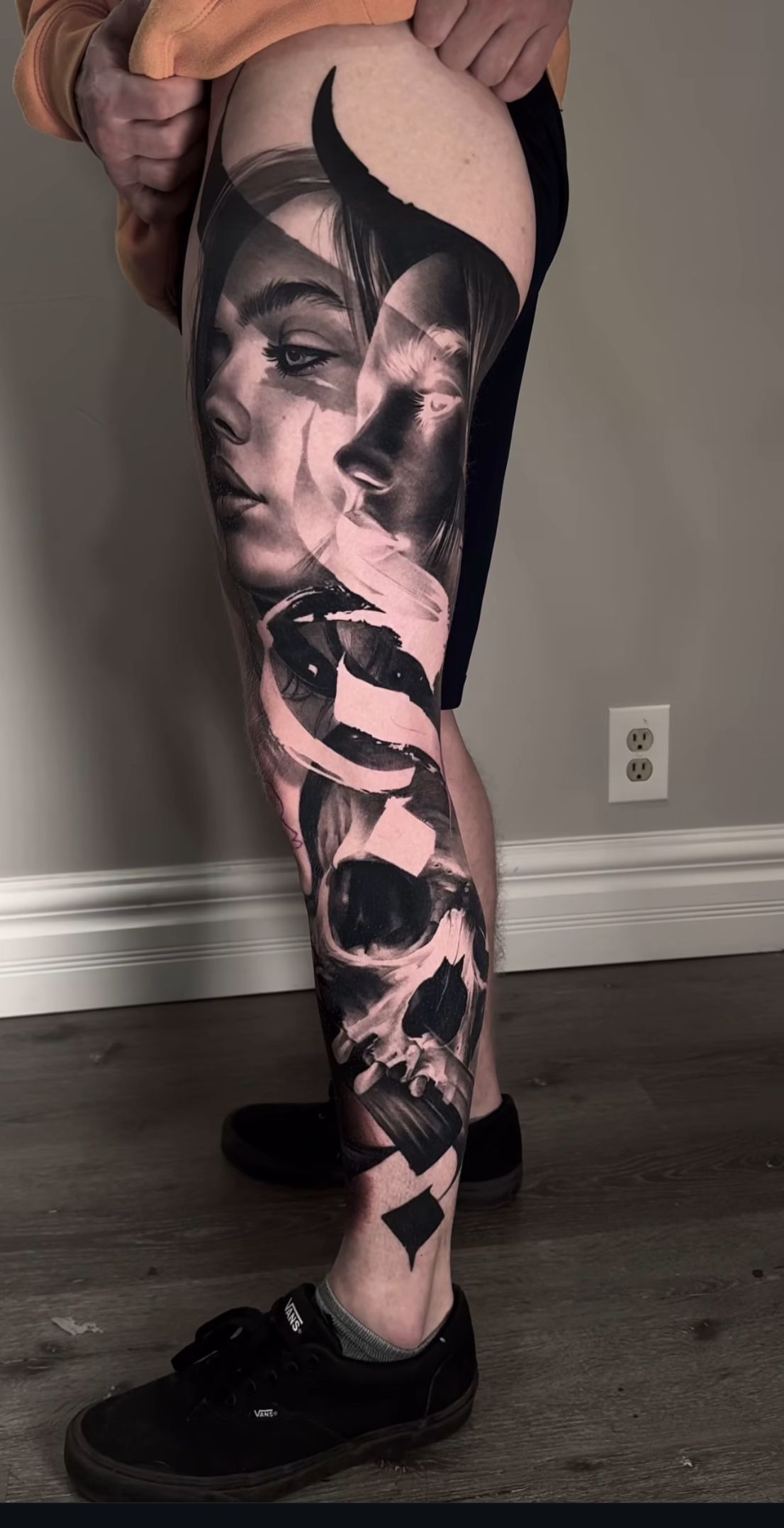 27 Mens Thigh Tattoo Ideas: how to choose art that actually suits your life