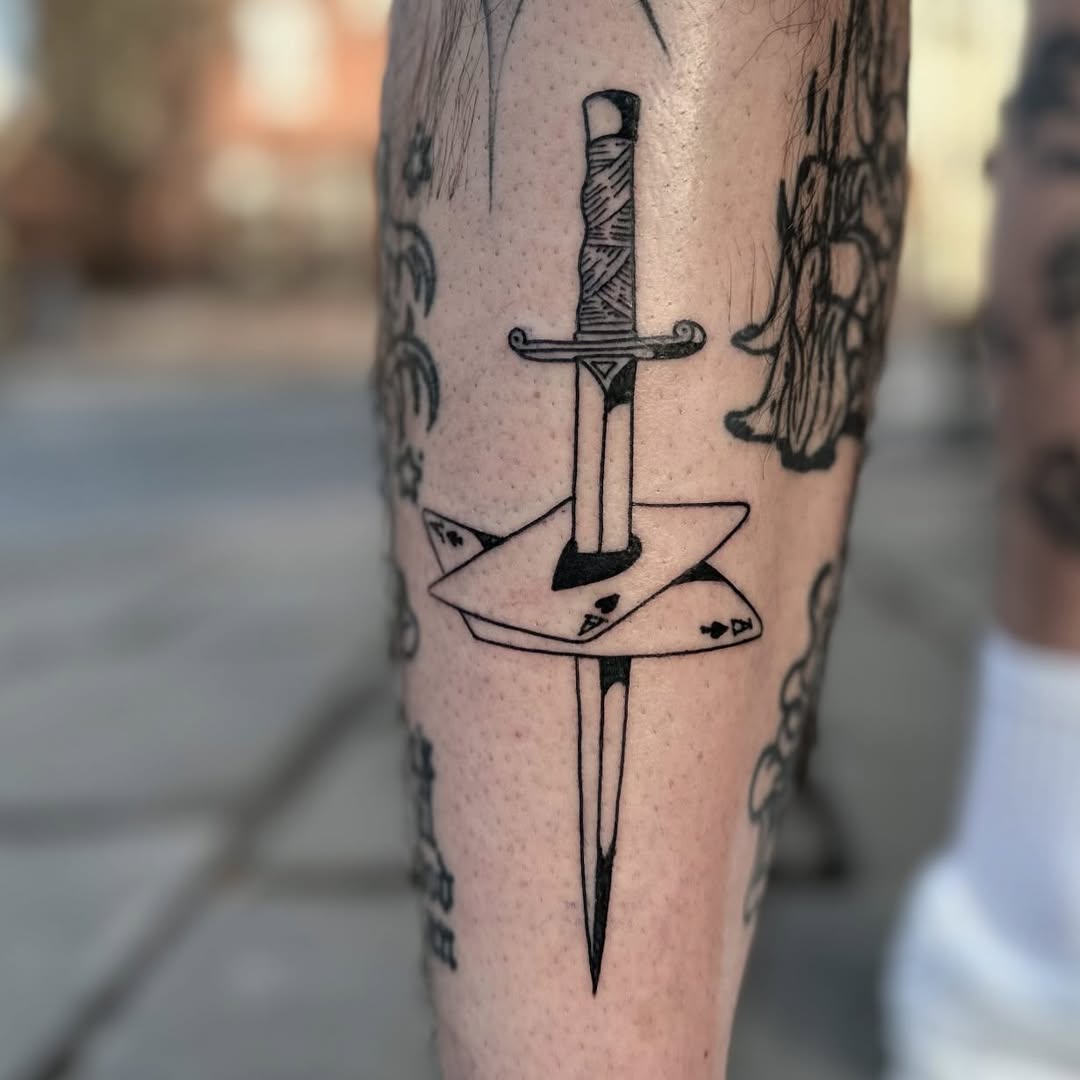 29 Knife Tattoo: Designs, Styles, and Ideas That Cut Deep Into Meaning
