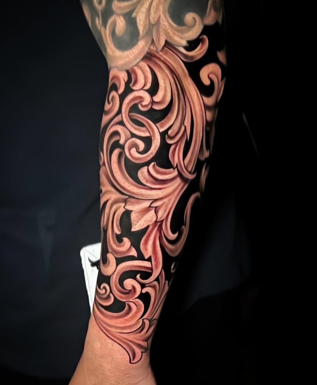 27 Filigree Tattoo Ideas: Baroque Scrollwork That Moves With the Body