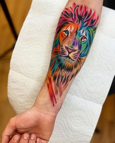 Vibrant and Striking: 19 Lion Tattoo with Color Ideas