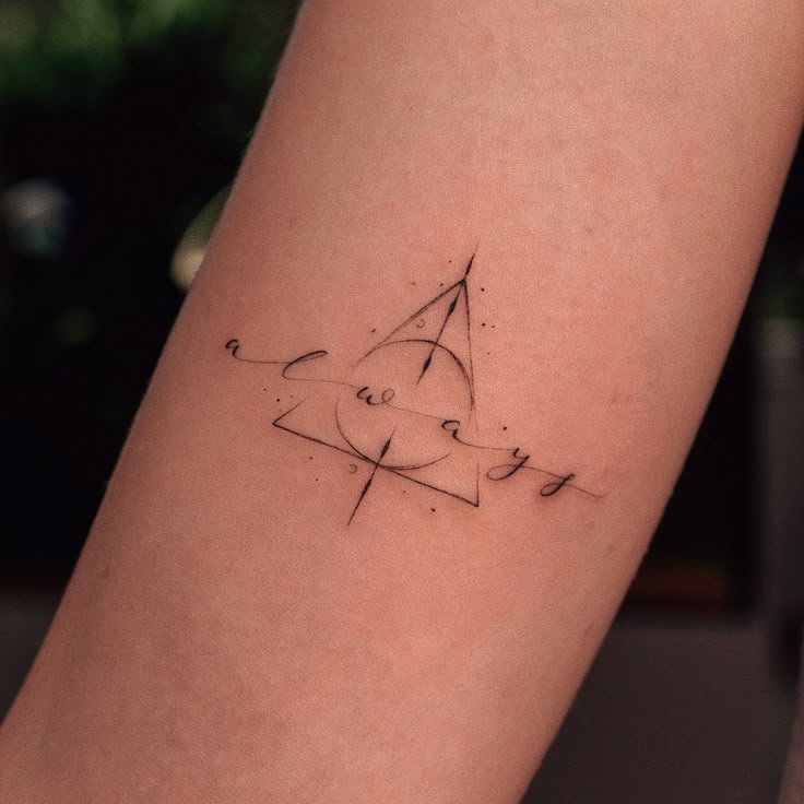 27 Ideas Fine Line Tattoo : Dainty, Bold, and Full of Personality