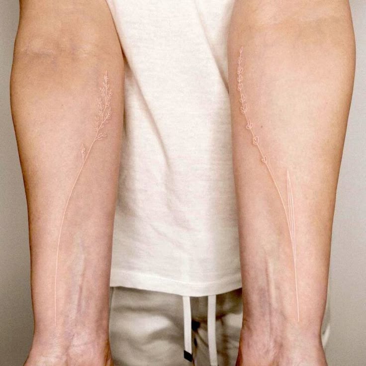 30 White Ink Tattoo Ideas for Dark Skin, Tan, Pale, Brown, Fine Line, Spider, Lightning, Healed Designs