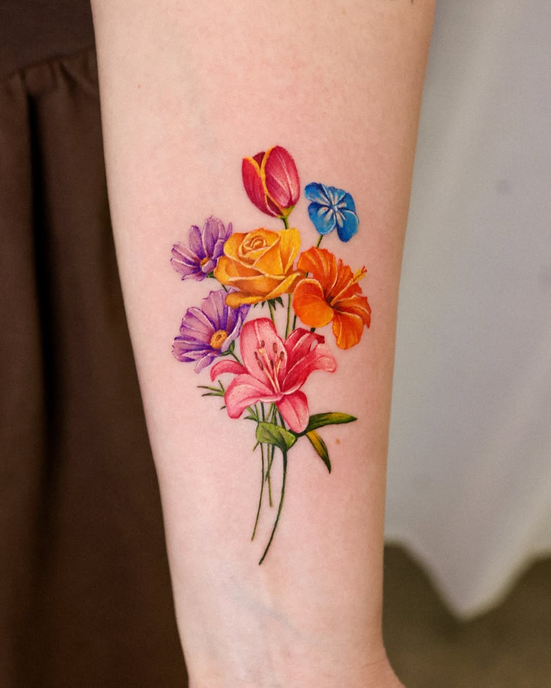 29 Tulip Tattoo Designs Full of Meaning and Style