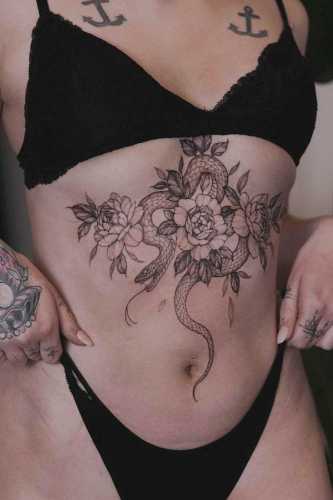 21 Mesmerizing Snake Tattoos on Stomach Ideas