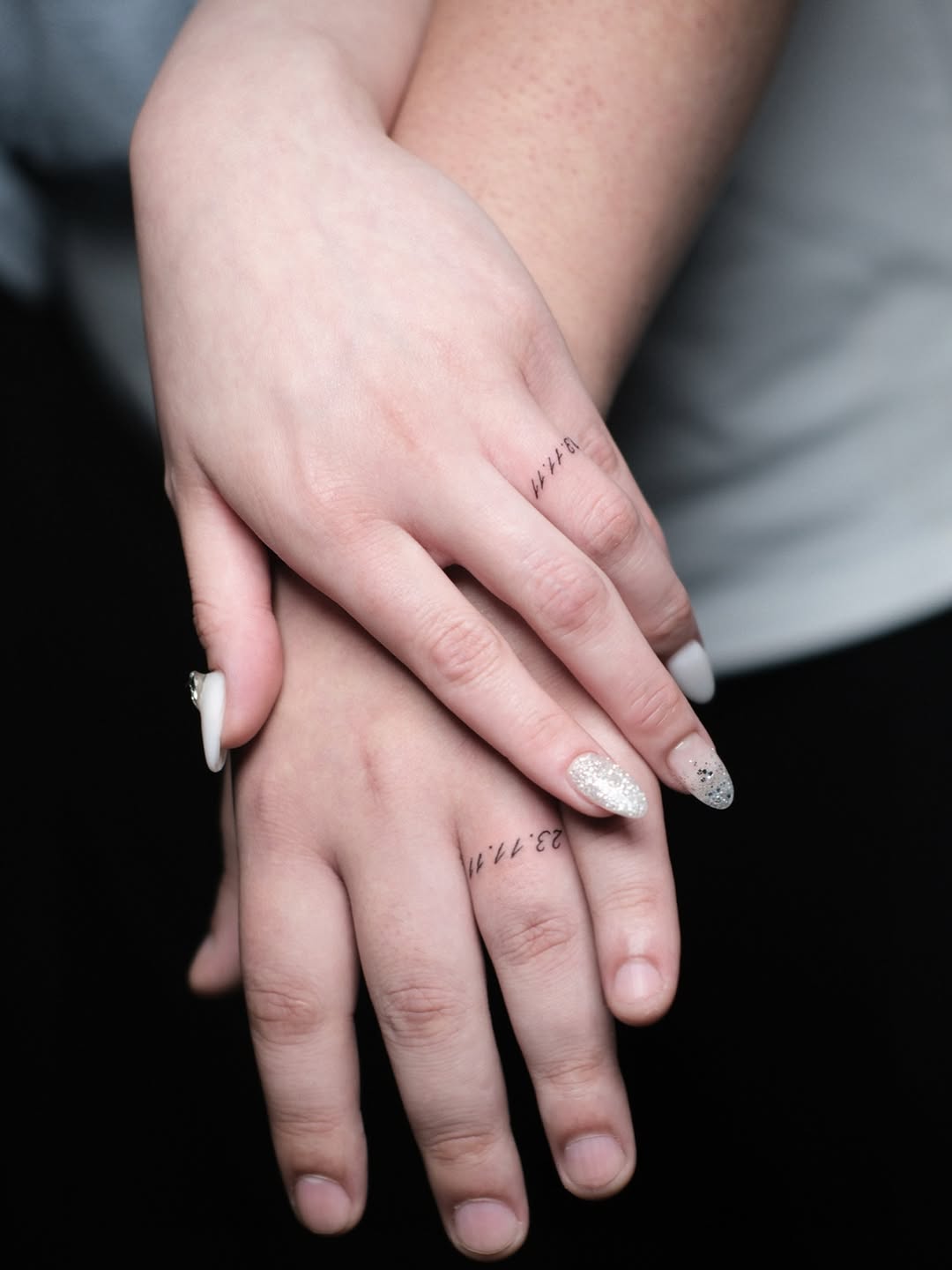 31 Ring Tattoo Ideas: Modern Bands, Meaningful Symbols & Subtle Couples Ink