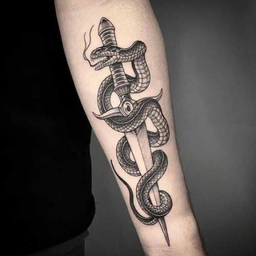 17 Awe-Inspiring Viper Snake Tattoo Concepts