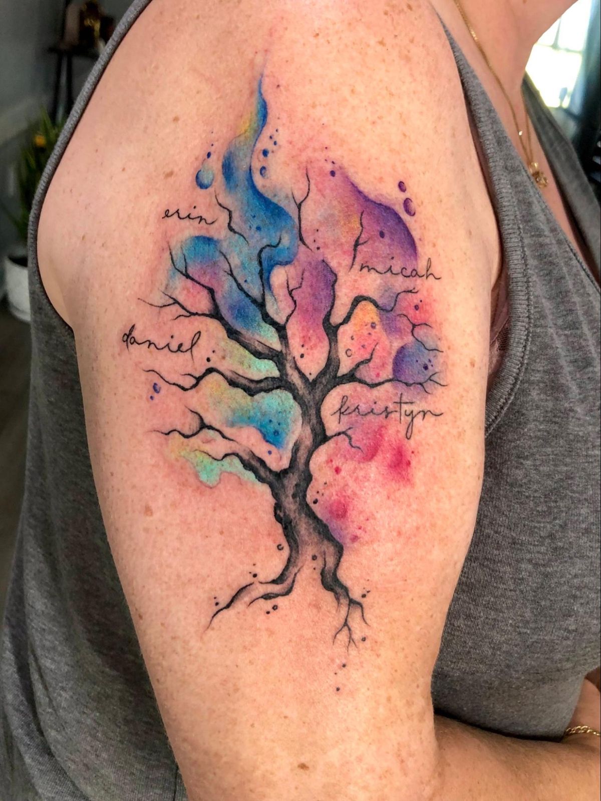 28 Family Tree Tattoo Designs Full of Meaning and Inspiration
