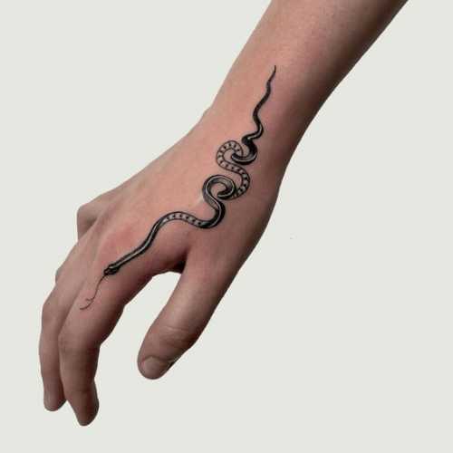 17 Awe-Inspiring Viper Snake Tattoo Concepts