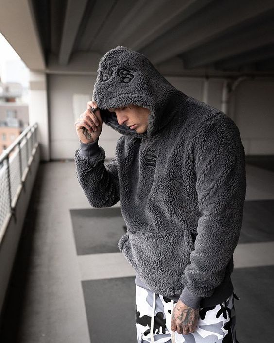19 Ideas for Men’s Hoodie Outfits in : Streetwear, Casual, and Stylish Looks
