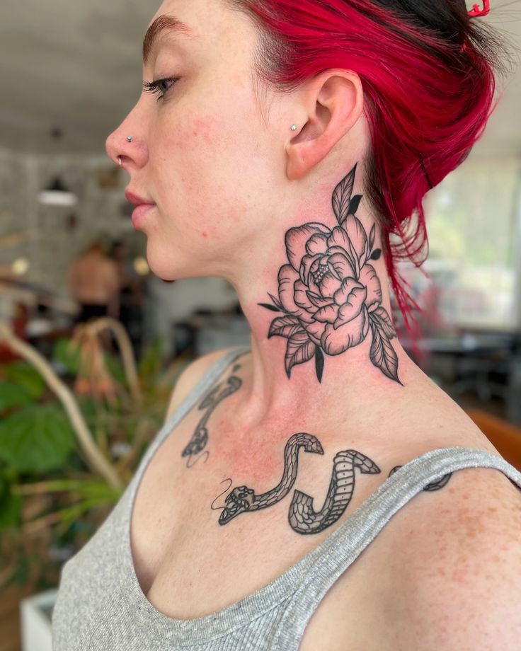 27 Ideas Neck Tattoo : Unique Designs for Men and Women Side, Front, and Nape of Neck Tattoo