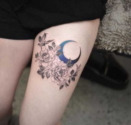 20 Moon Flower Tattoo Ideas: Graceful and Mystical Floral Designs