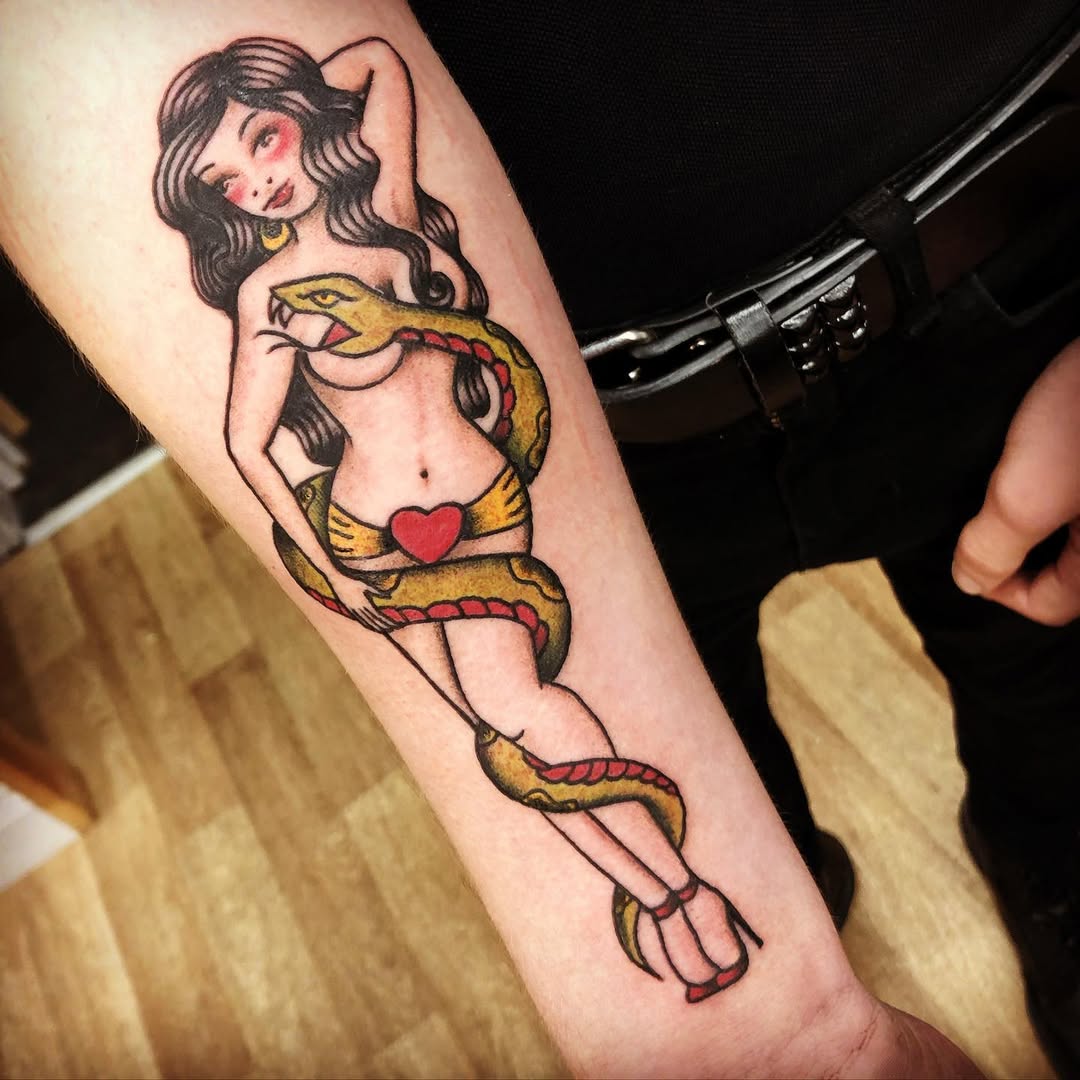 29 Pin Up Girl Tattoo Ideas: Vintage Attitude for Modern Skin