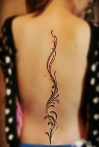 27 Delicate Spine Tattoo Ideas for Women