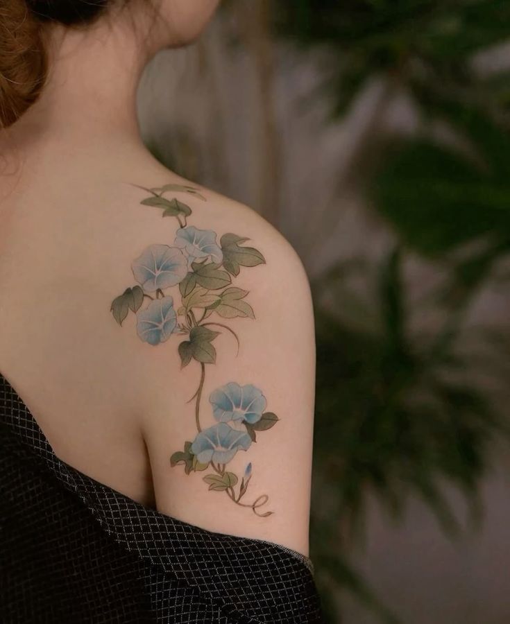 29 Morning Glory Tattoo Ideas: Elegant Vines, Quiet Symbolism, and Wearable Color