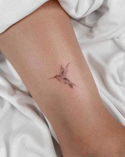 19 Dainty Wrist Tattoos for Women: Timeless and Trending Ideas for