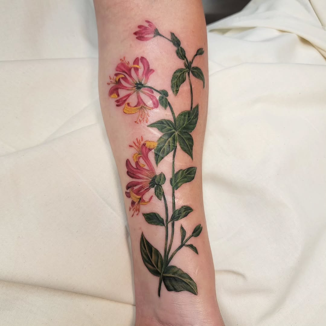 29 Honeysuckle Tattoo Ideas with Fine Line, Neo Traditional, Coral, and American Traditional Designs