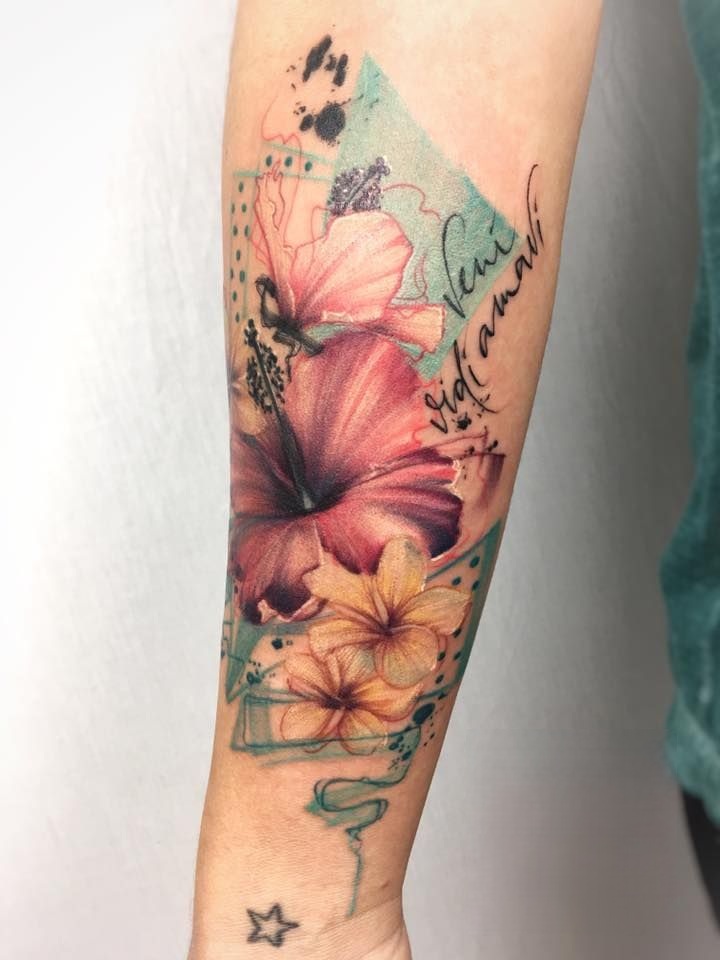 Hibiscus 27 Tattoo Ideas with Sleeve, Shoulder, Arm, Thigh &#038; Back Designs