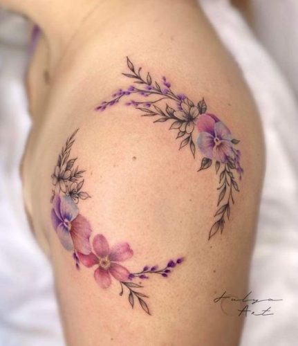 19 Alluring Forearm Tattoo Ideas for Women