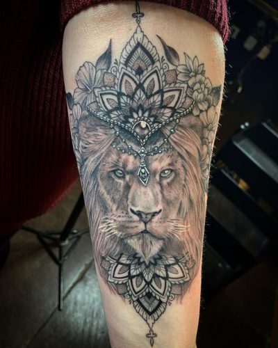 20 Ideas for Lion Tattoos: Drawing Inspiration, Images, and Sketches