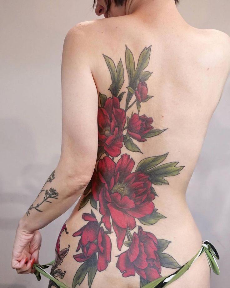 18 Stunning Lower Back Tattoo Ideas for Women & Men: Classy & Artistic Inspiration