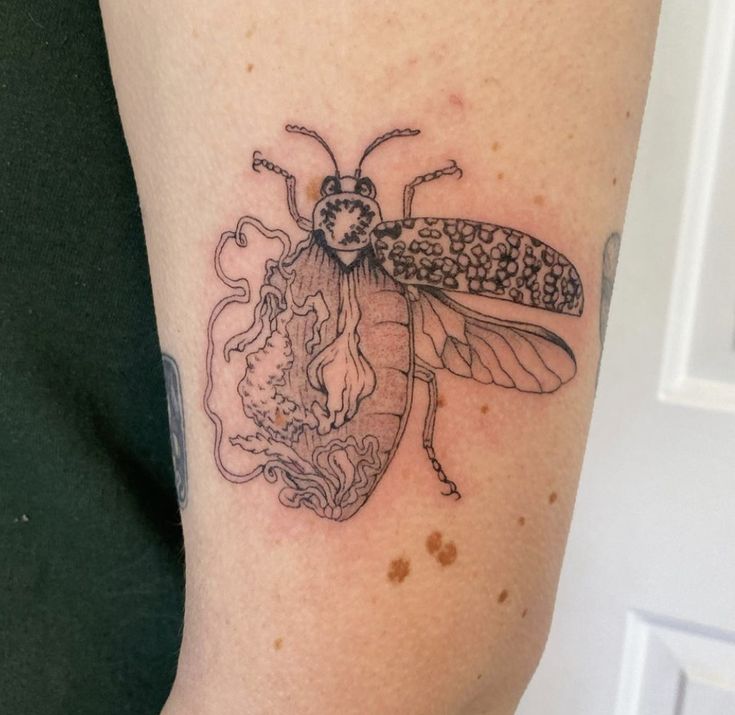 Discover 25 Minimalist Tattoo Ideas for Men : Unique and Meaningful Designs