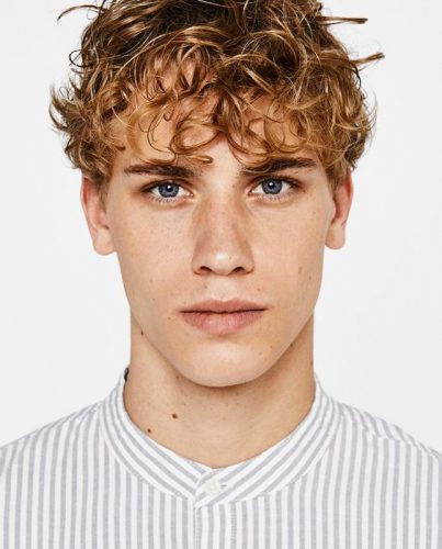Explore ’s Top 17 Short Hairstyles for Men: From Sleek Fades to Curly Trends