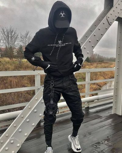 Explore 20 Techwear Styles for : Futuristic & Functional Men’s Urban Fashion