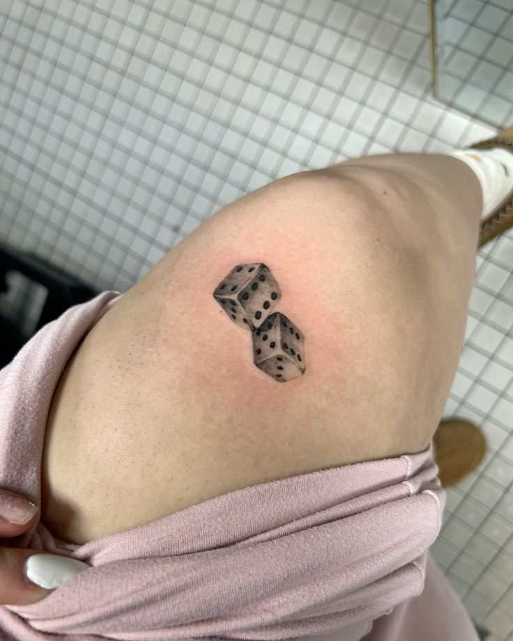 25 Dice Tattoo Ideas with Cool Flash Designs, Stencil Outlines & Men s Placement