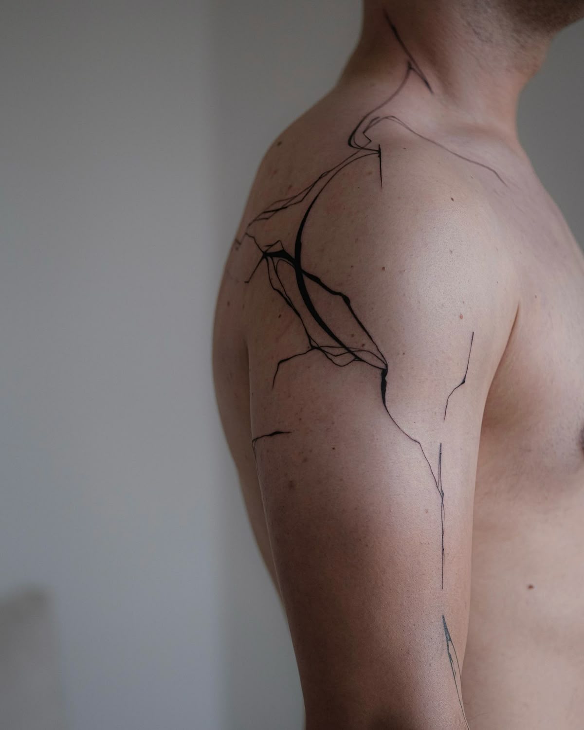 30 Line Tattoo Ideas: Clean, Clever Ways To Draw With Skin