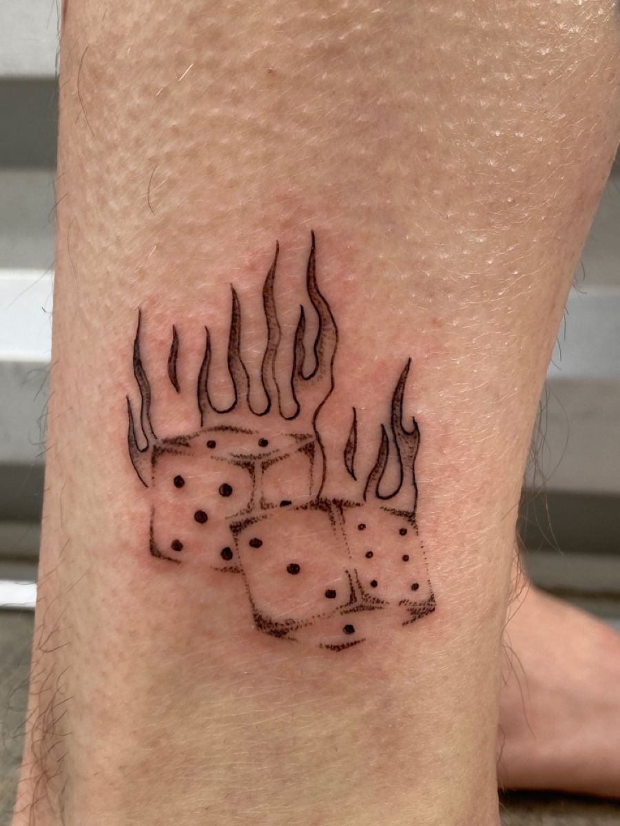25 Dice Tattoo Ideas with Cool Flash Designs, Stencil Outlines & Men s Placement