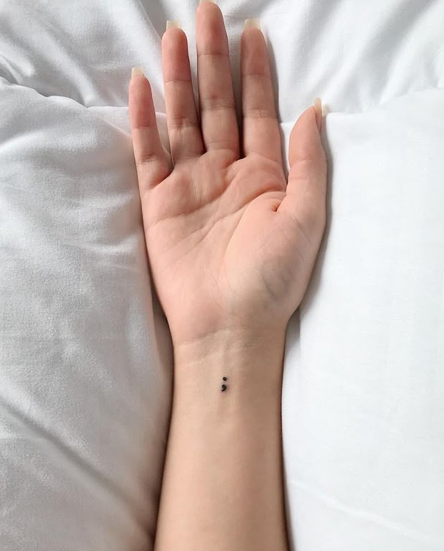 29 Ideas Wrist Tattoo : From Minimalist Statements to Bold Expressions