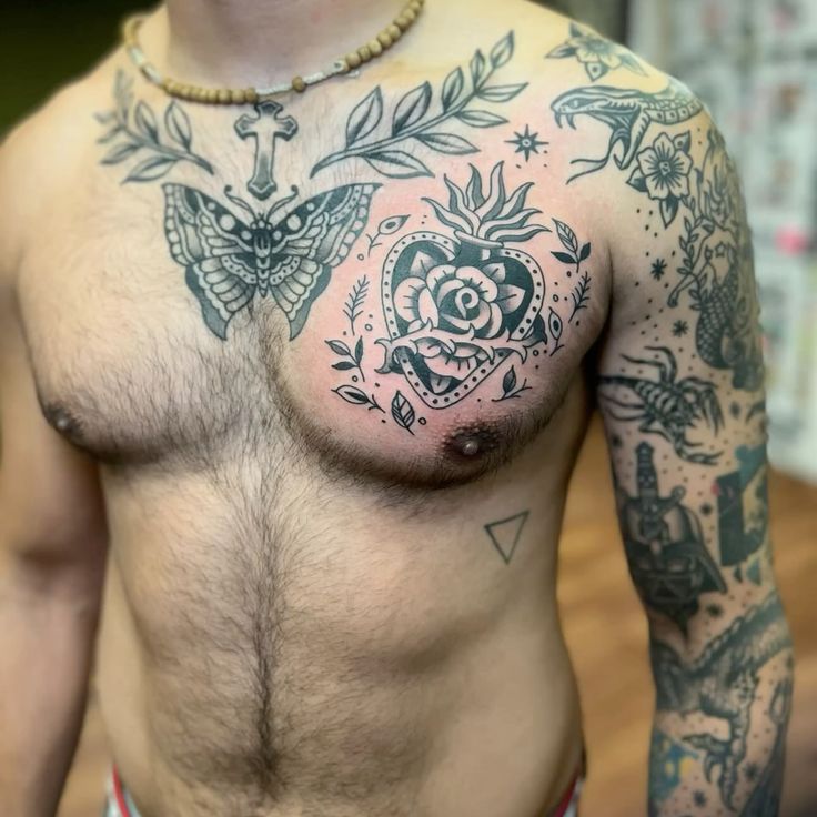 29 Ideas Sternum Tattoo : A Guide to Bold, Feminine & Unique Designs