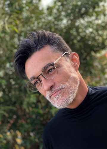 ’s Definitive 18 Guide to Grey Beards for Men: Style Elegance at Any Age