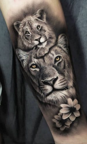 Leg Lion Tattoo: 22 Dynamic Designs for a Daring Look