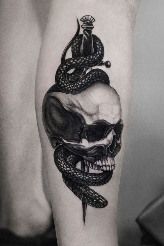 Explore 18 Realistic Skull Tattoos for Men & Women – Top Design Ideas & Stencil Art