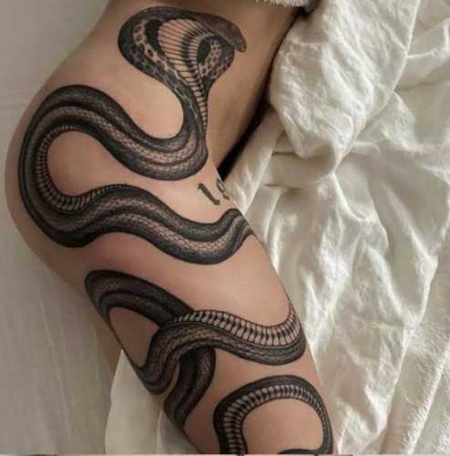 23 Snake Tattoos on Thigh Ideas for Alluring Art