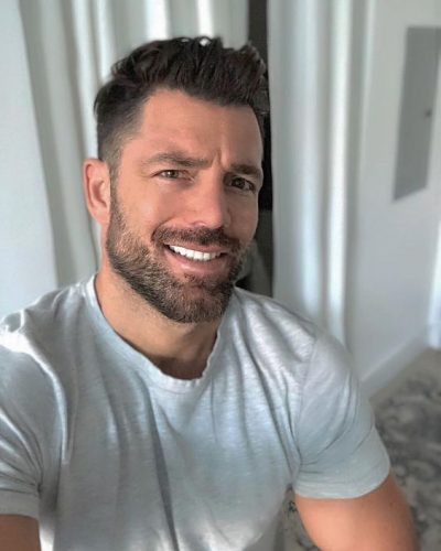 Discover Top 15 Beard Styles for Sophisticated Men Over 40 in – Handsome & Timeless Grooming Trends