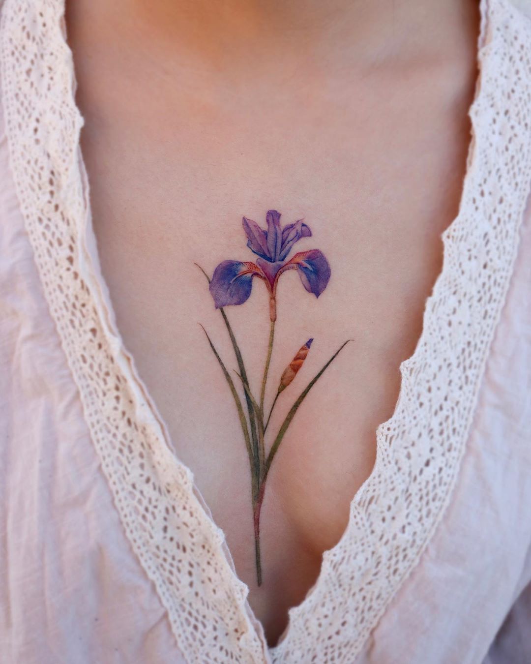 26 February Birth Flower Tattoo: Stunning Designs Inspired by Violets and Iris
