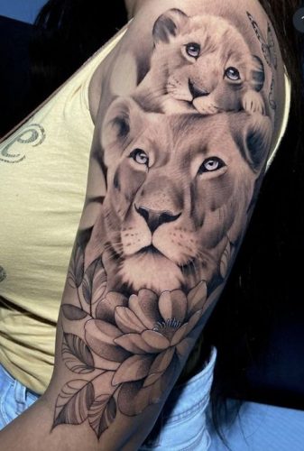 19 Cover Up with a Lion Tattoo: Transform and Renew
