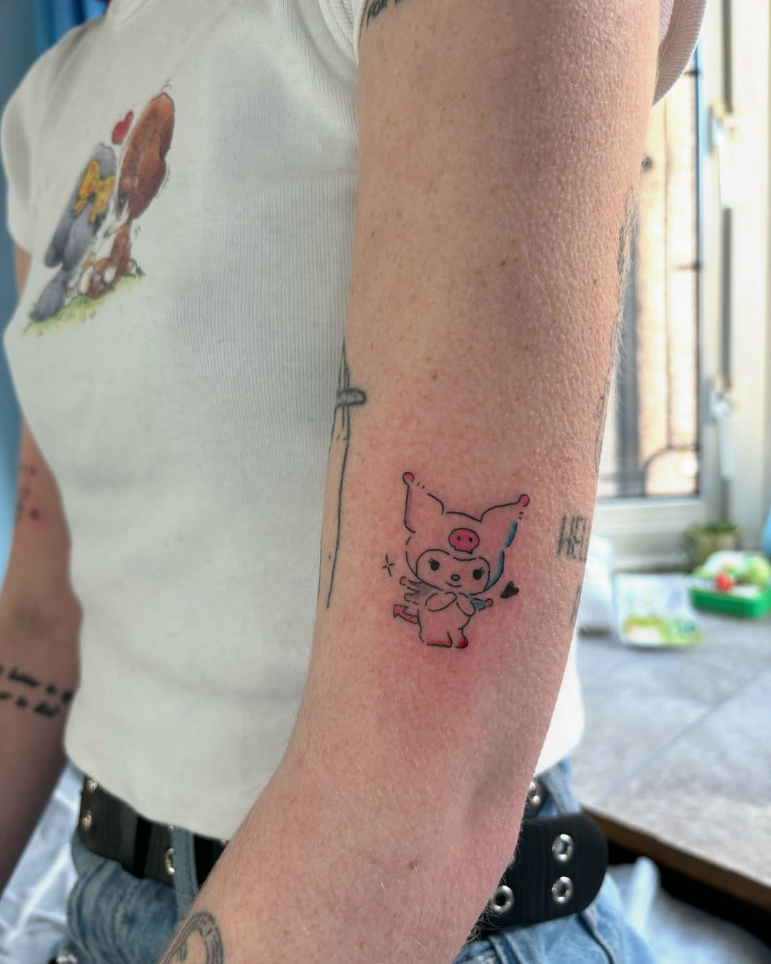 Hello Kitty Tattoo 29 Ideas for Women, Men & Couples Sleeve, Fine Line, Y2K, Cien Pies & More