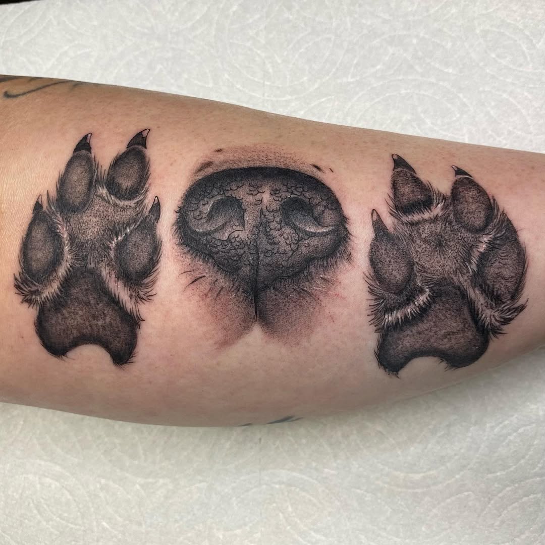 30 Heartfelt Dog Memorial Tattoo Ideas: Unique Paw Prints, Fine Line Portraits & Tiny Tributes
