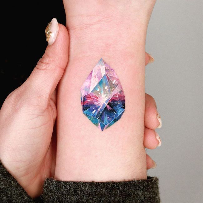 30 Diamond Tattoo Ideas for Men and Women With Meaningful Designs